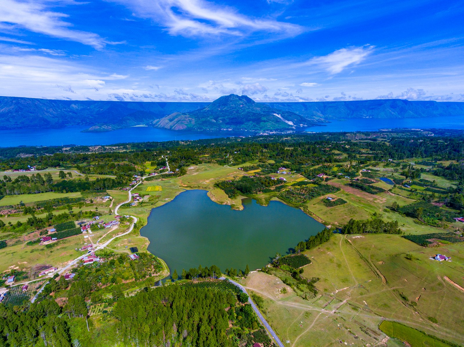 Kaldera Besar yang Menjadi Identitas Geopark Toba